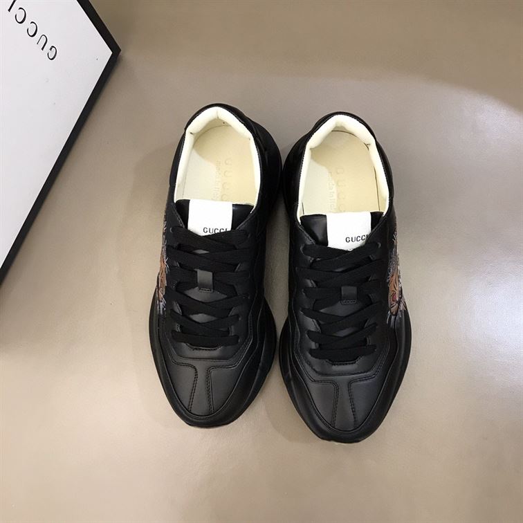Gvc*1 RHYTON LEATHER SNEAKER WITH TIGER GCC017