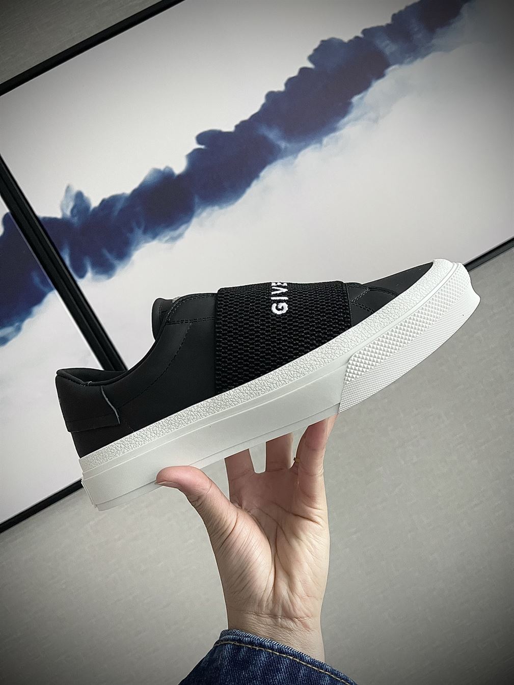 GIVENCHY SNEAKERS WITH ELASTIC BAND GVC002