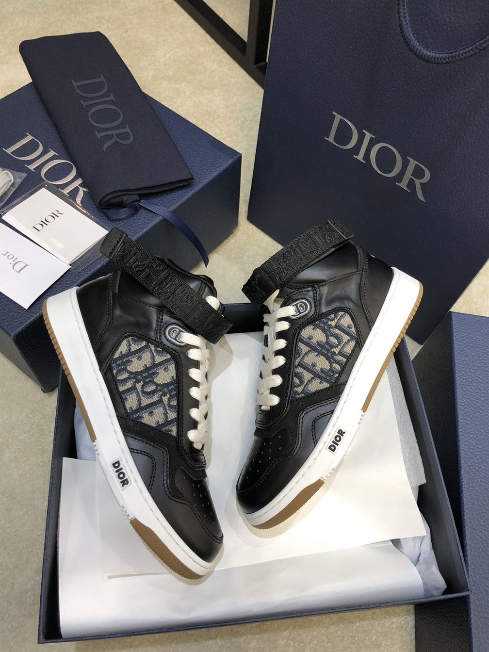 D10r B27 HIGH-TOP SNEAKER   DO006