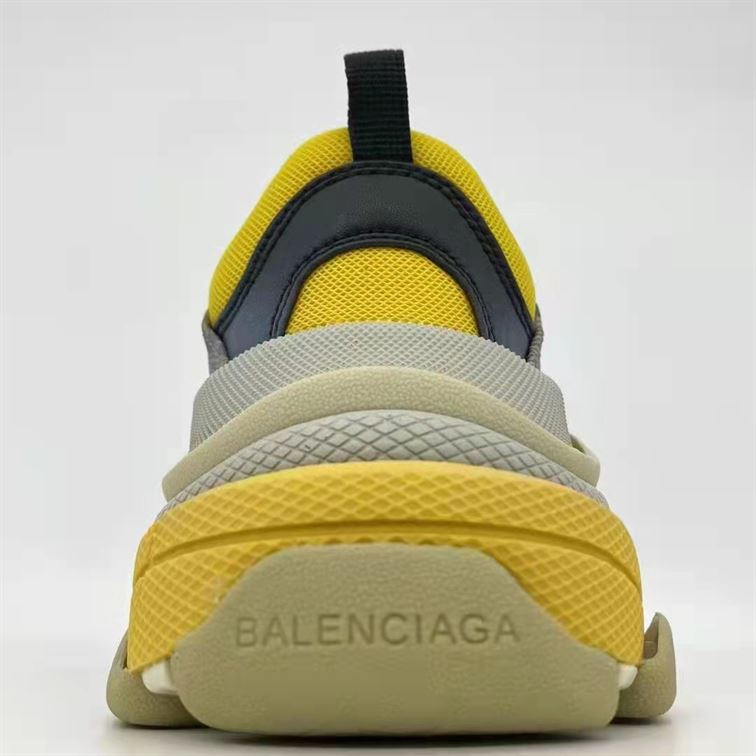 Gvc*1 X Ba1en*iaga THE HACKER PROJECT TRIPLE S BEIGE GREEN YELLOW   GCC074