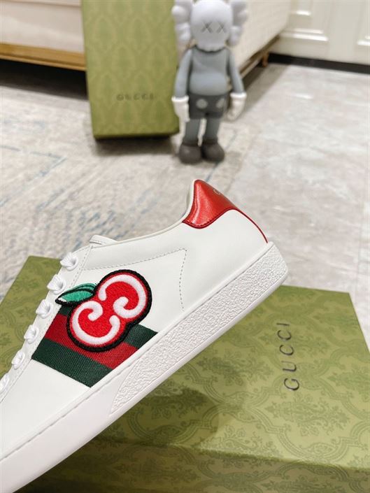 Gvc*1 Dupes Shoes INTERLOCKING G SNEAKERS GCC094