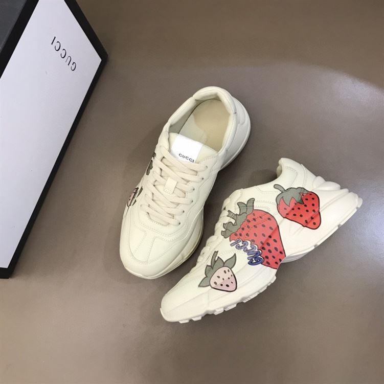 Gvc*1 RHYTON STRAWBERRY SNEAKERS GCC018