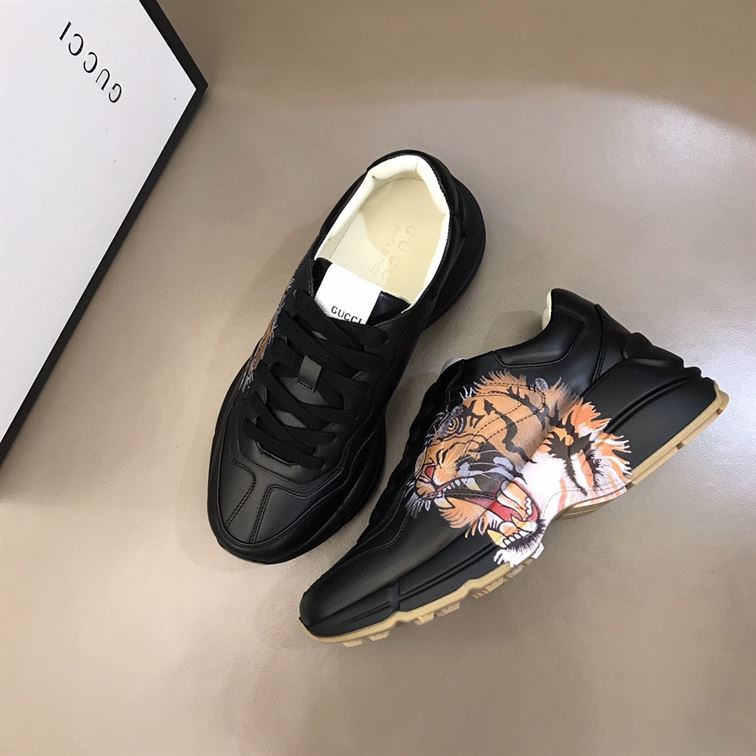 Gvc*1 RHYTON LEATHER SNEAKER WITH TIGER GCC017