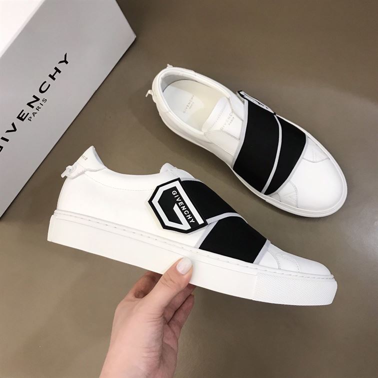 GIVENCHY ELASTICATED LOGO STRAP SNEAKERS GVC004