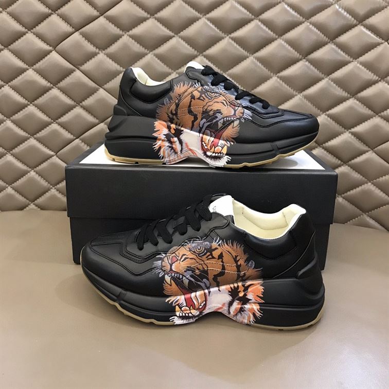 Gvc*1 RHYTON LEATHER SNEAKER WITH TIGER GCC017
