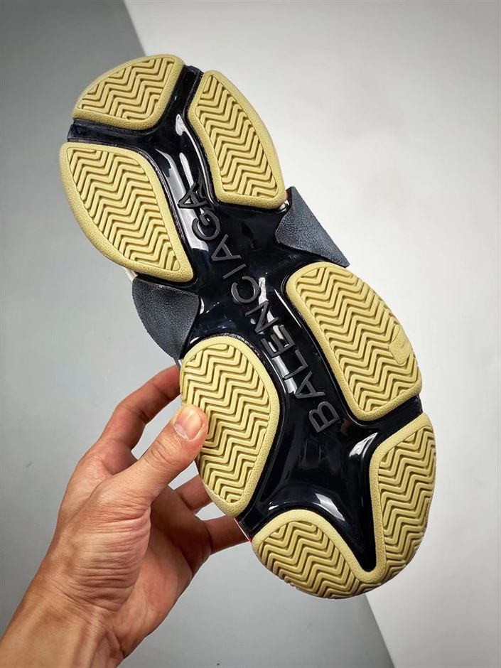 Gvc*1 X Ba1en*iaga TRIPLE S SNEAKER BLA039