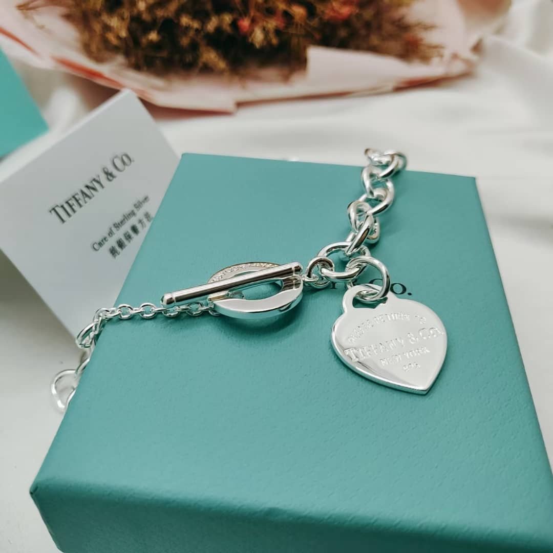 7 Star T*f*ny Necklace