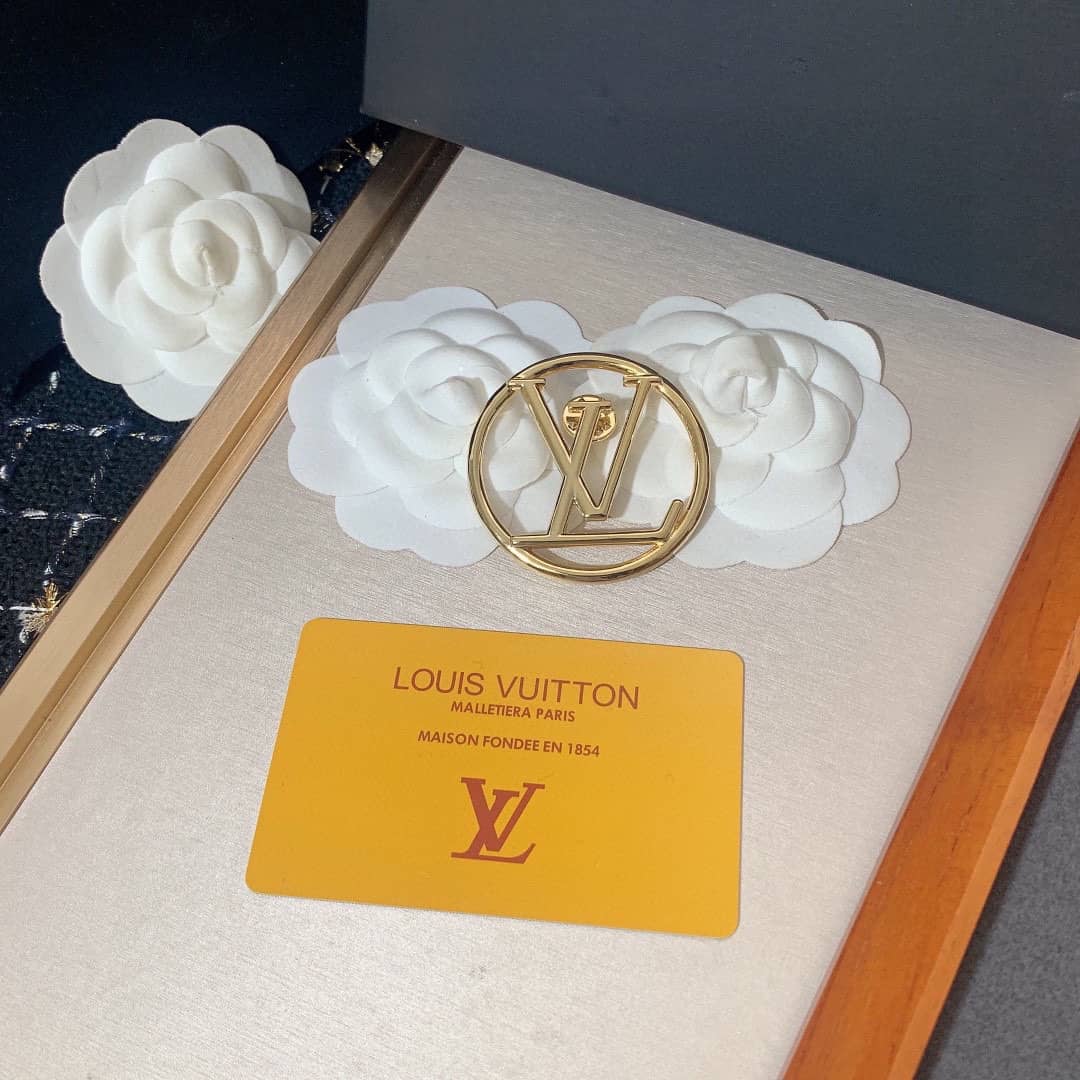 Best L0vis Vvtt0n Classic Brooch