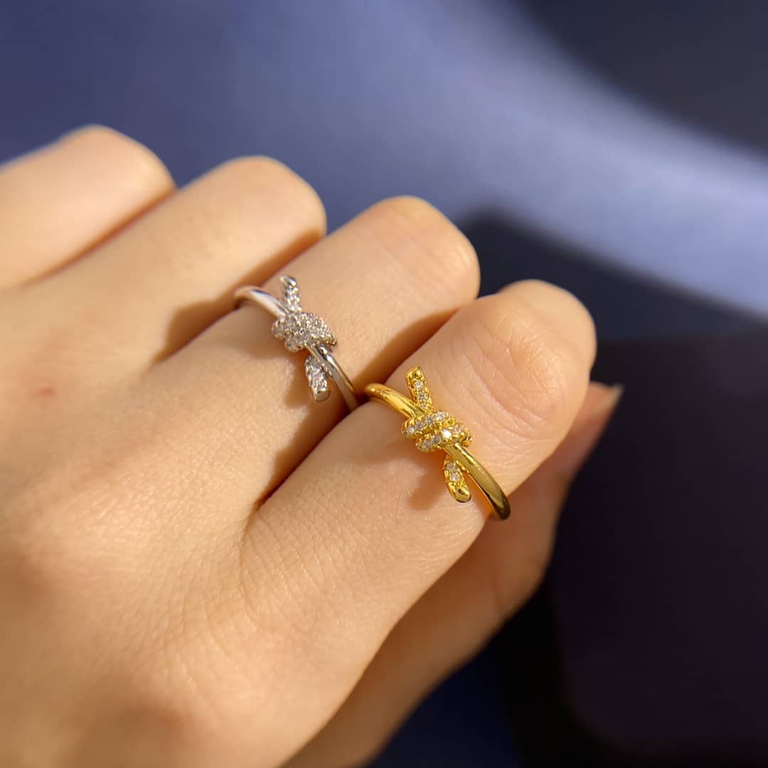 Luxury T*f*ny Classic AAA+ Ring