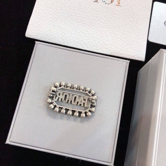 Luxury Chr1st1an D10r Classic AAA+ Brooch