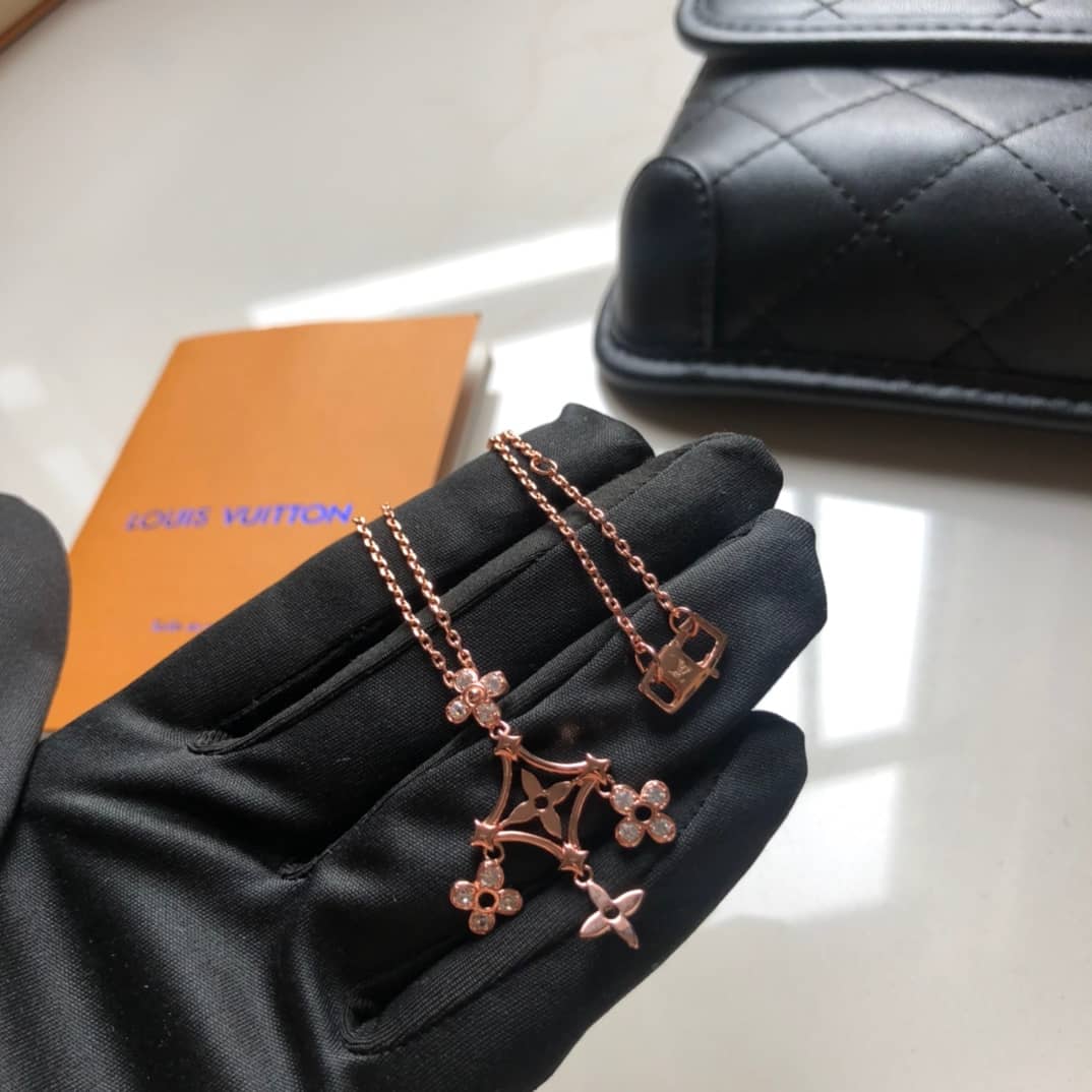 Top Quality L0vis Vvtt0n Necklace
