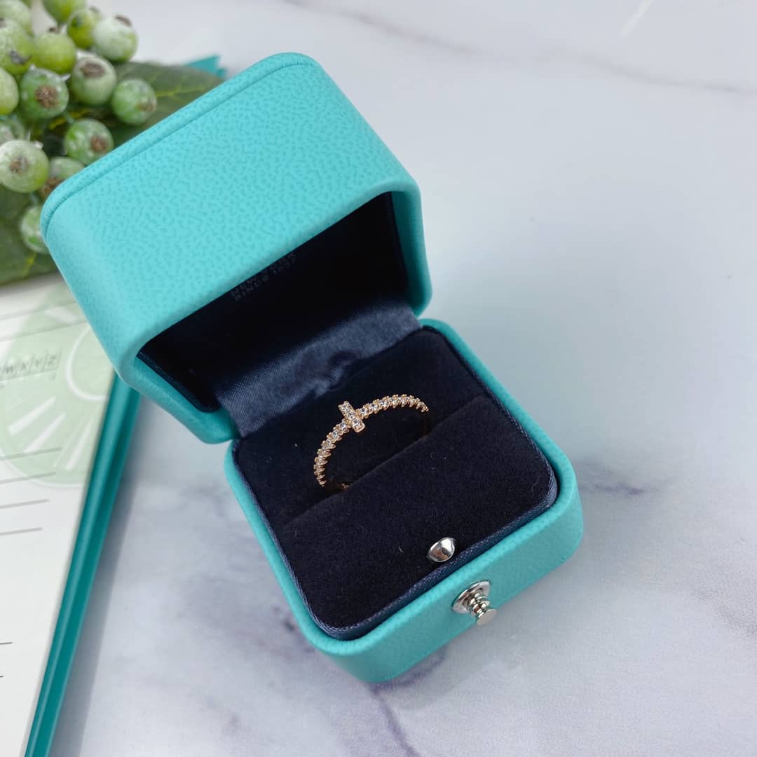 Knockoff T*f*ny Logo Ring