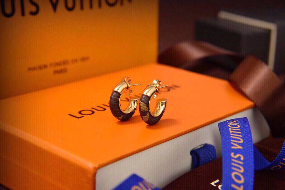 L0vis Vvtt0n Earring Copy