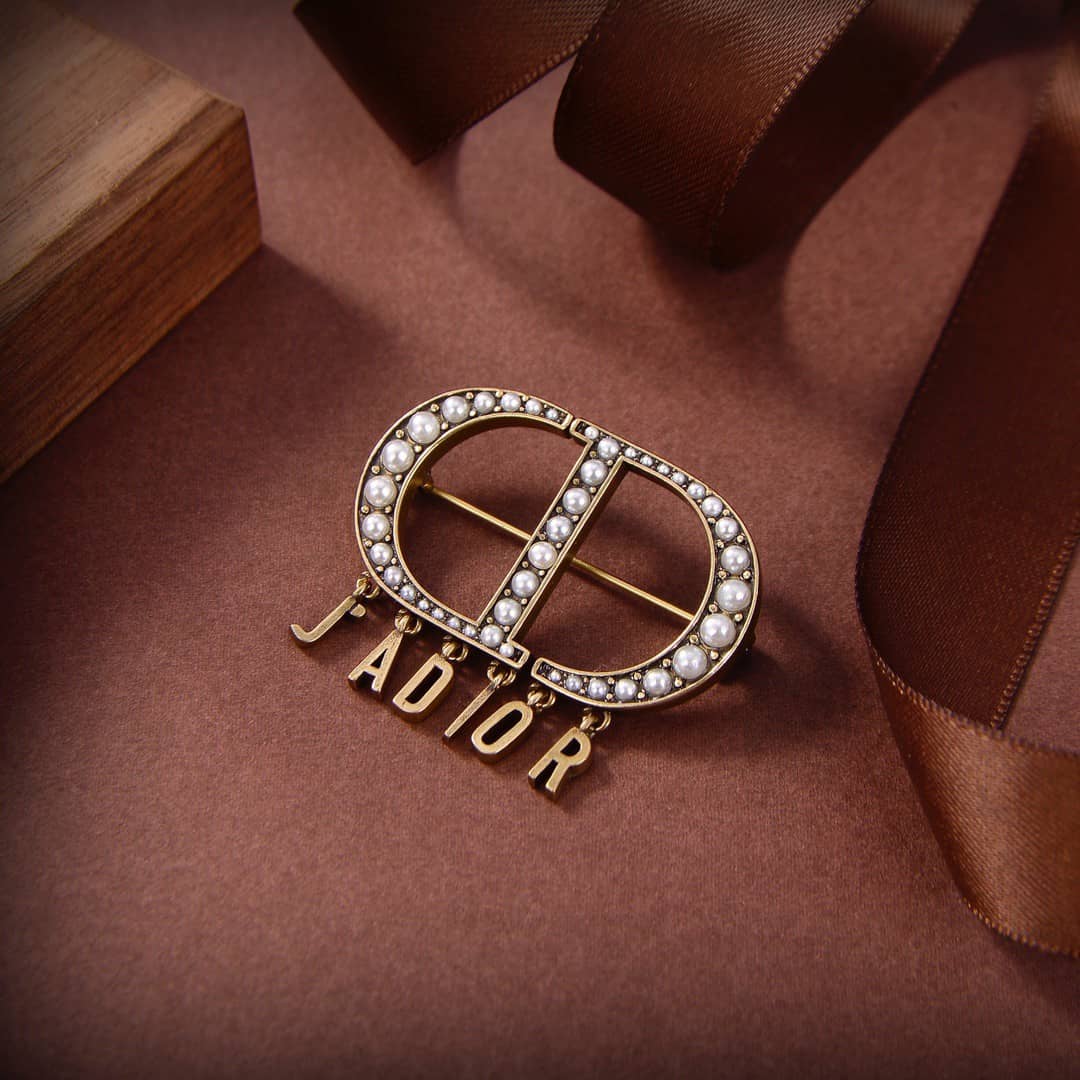 Wholesale Chr1st1an D10r AAA+ Brooch
