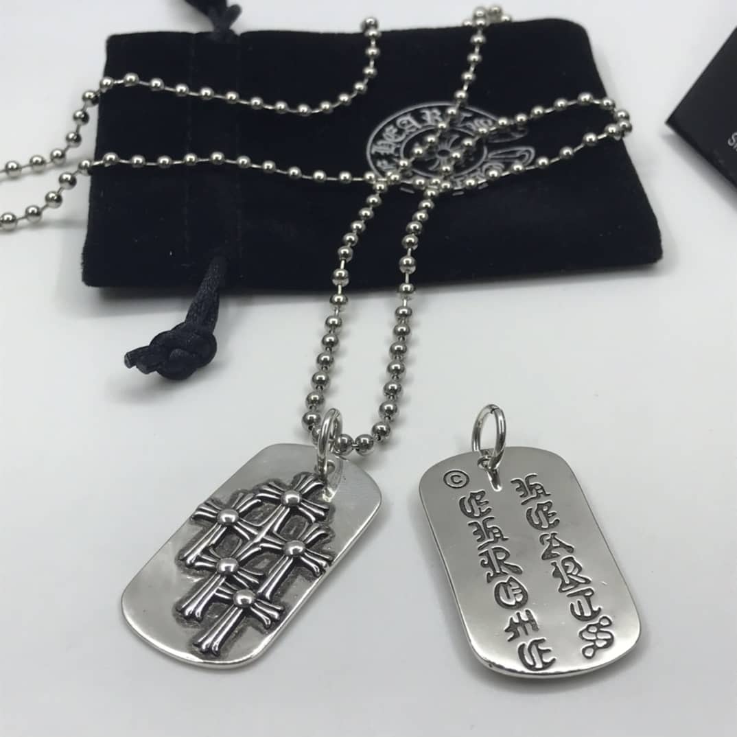 Replica Ch*0me He**ts Necklace