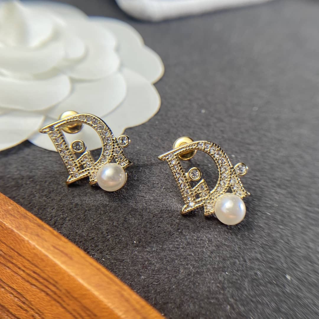 Top Quality Chr1st1an D10r Earring