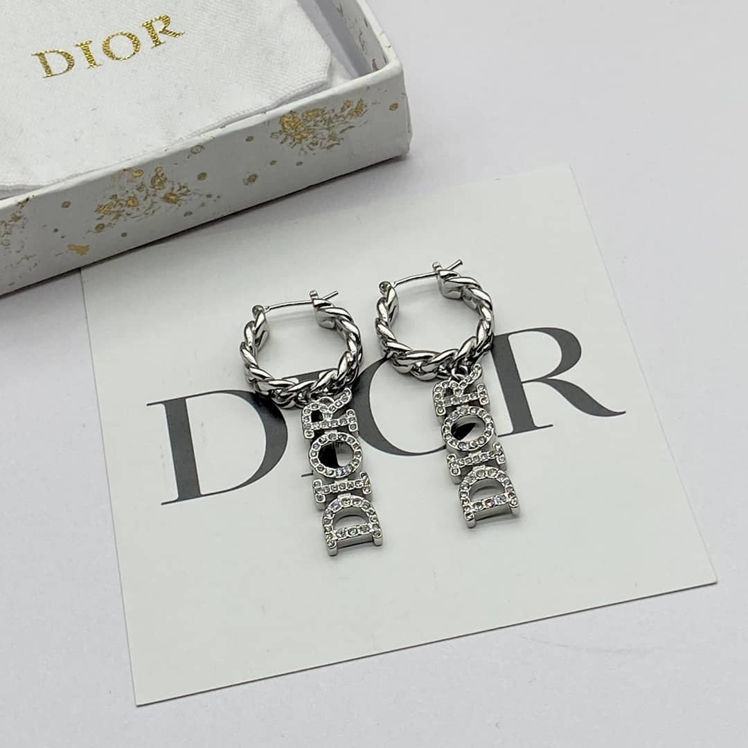 Best Chr1st1an D10r Classic Earring
