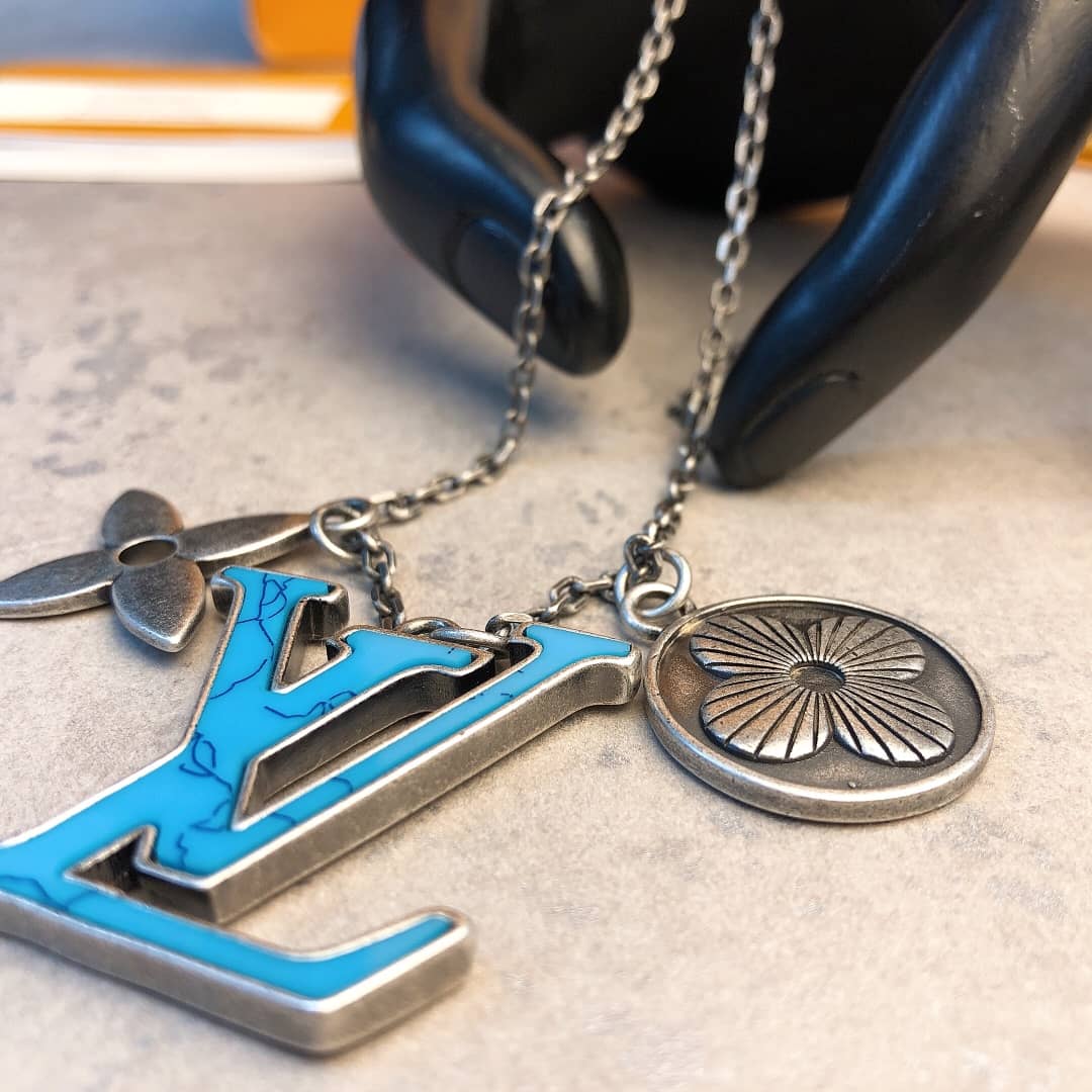 High Quality L0vis Vvtt0n Necklace