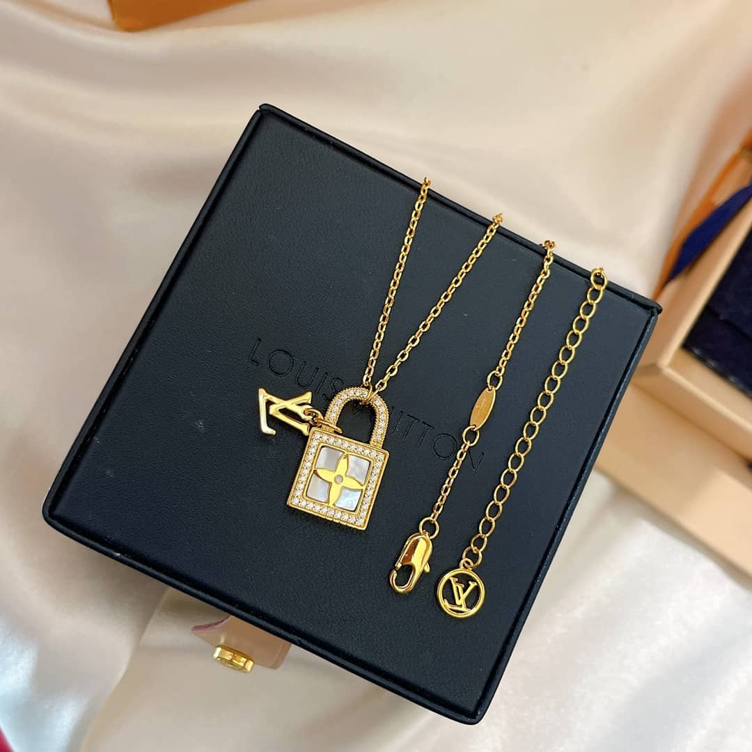 Best L0vis Vvtt0n Classic Necklace