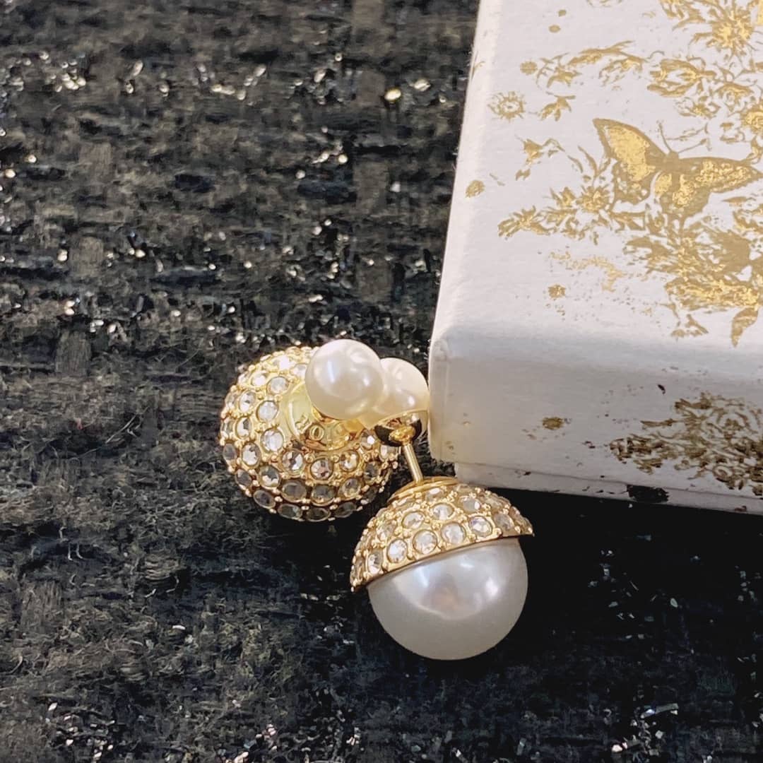 High Quality Chr1st1an D10r Earring