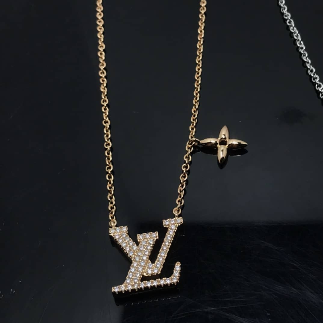 Fake L0vis Vvtt0n Logo Necklace