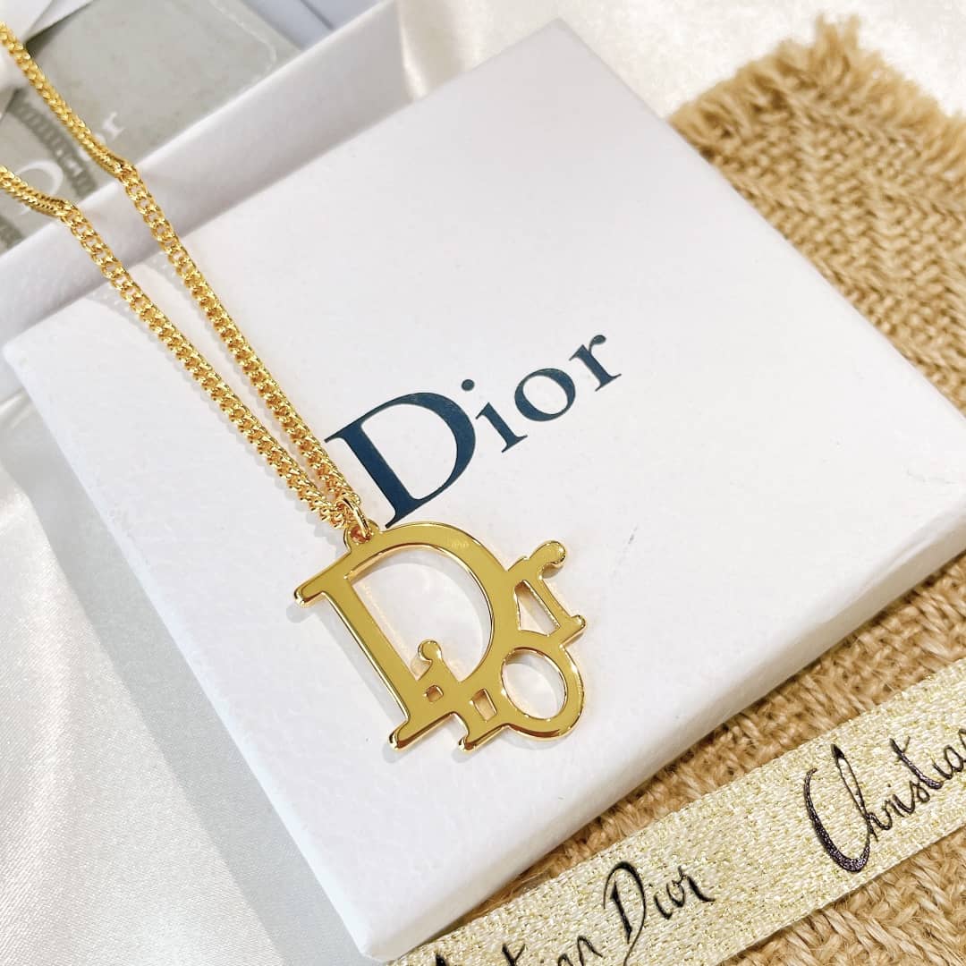 Luxury Chr1st1an D10r Classic AAA+ Necklace