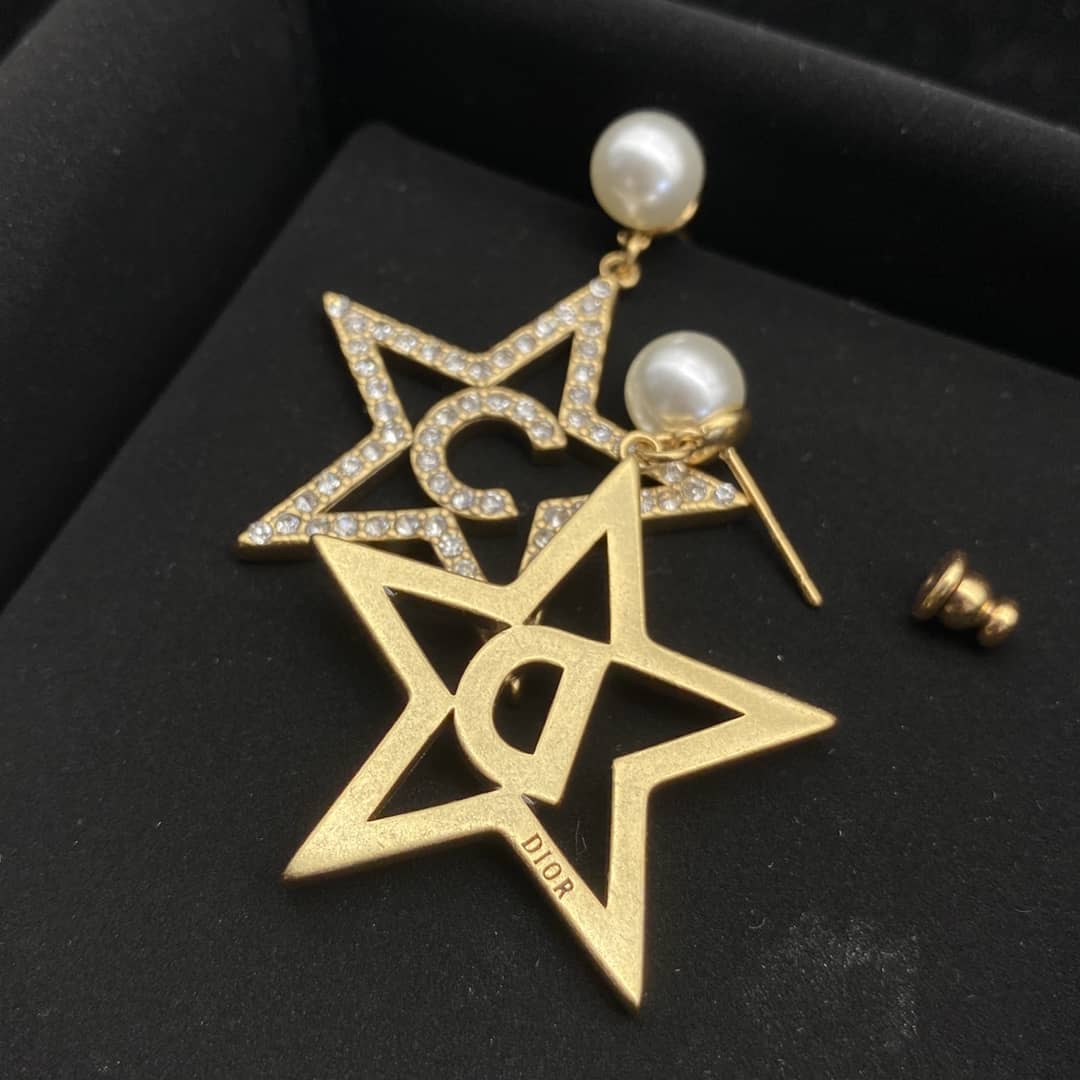 7 Star Chr1st1an D10r Earring