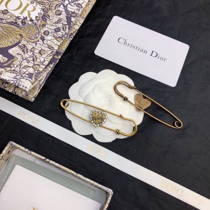 Knockoff Chr1st1an D10r Logo Brooch