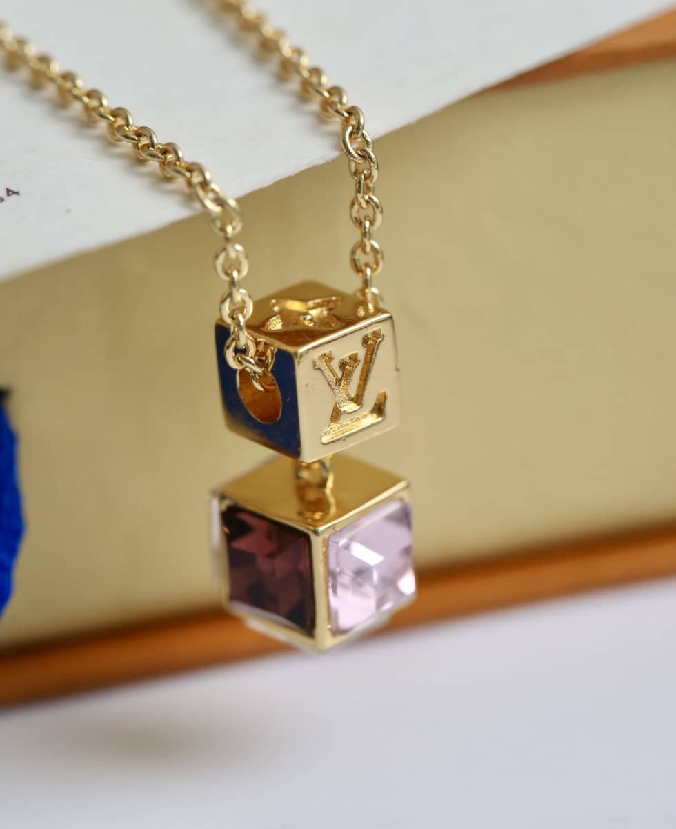 Best L0vis Vvtt0n Classic Necklace