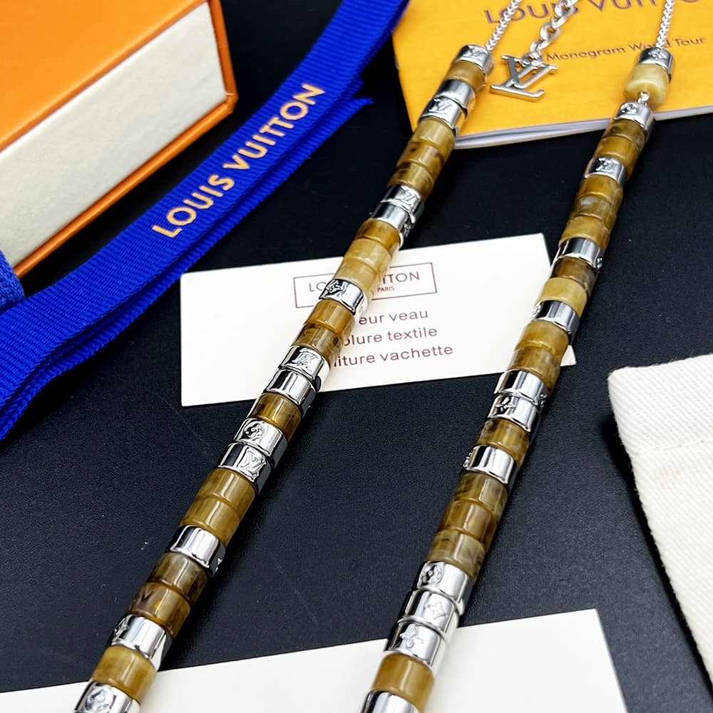 Fake L0vis Vvtt0n Logo Necklace