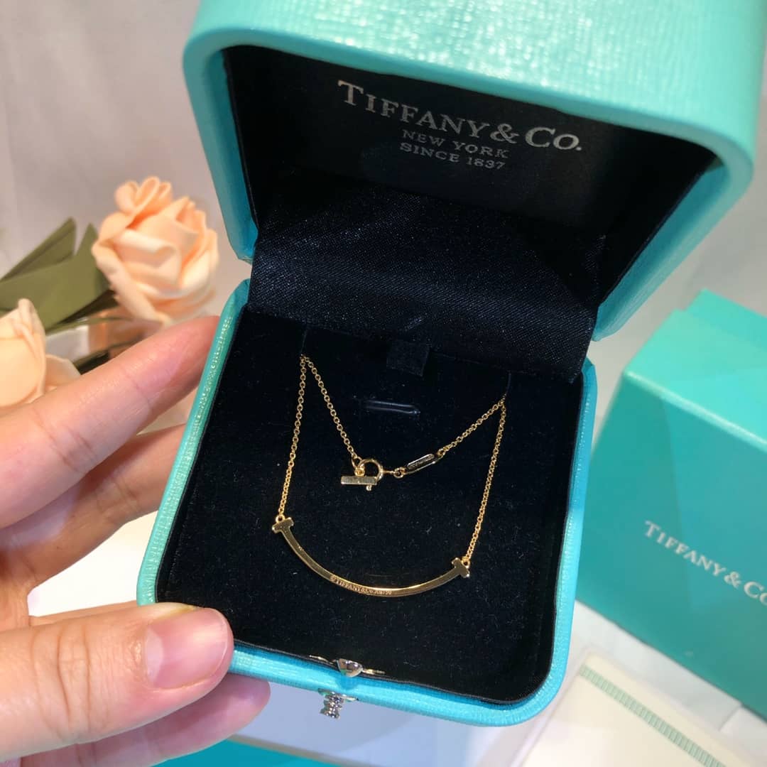 Knockoff T*f*ny Logo Necklace