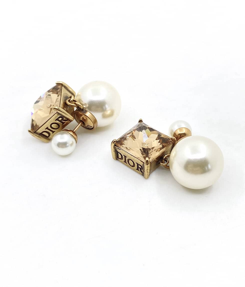 Fake Chr1st1an D10r Logo Earring