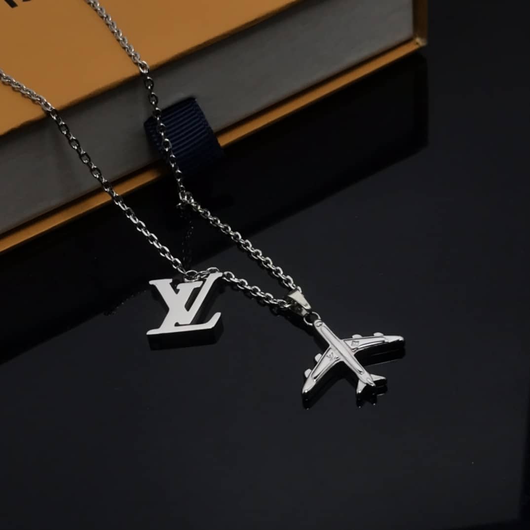 Knockoff L0vis Vvtt0n Logo Necklace