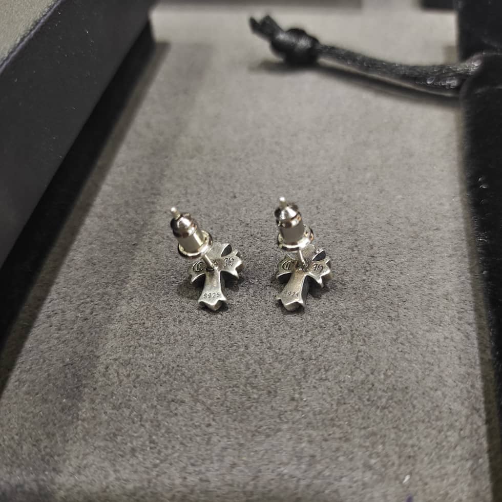 7 Star Ch*0me He**ts Earring