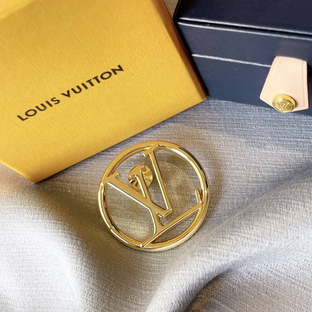 7 Star L0vis Vvtt0n Brooch