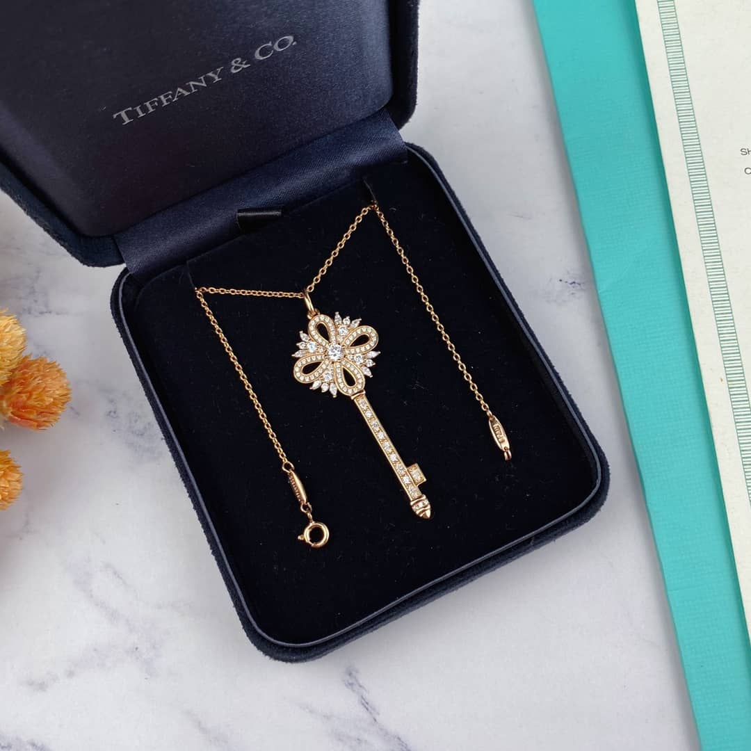 T*f*ny Necklace First Copy