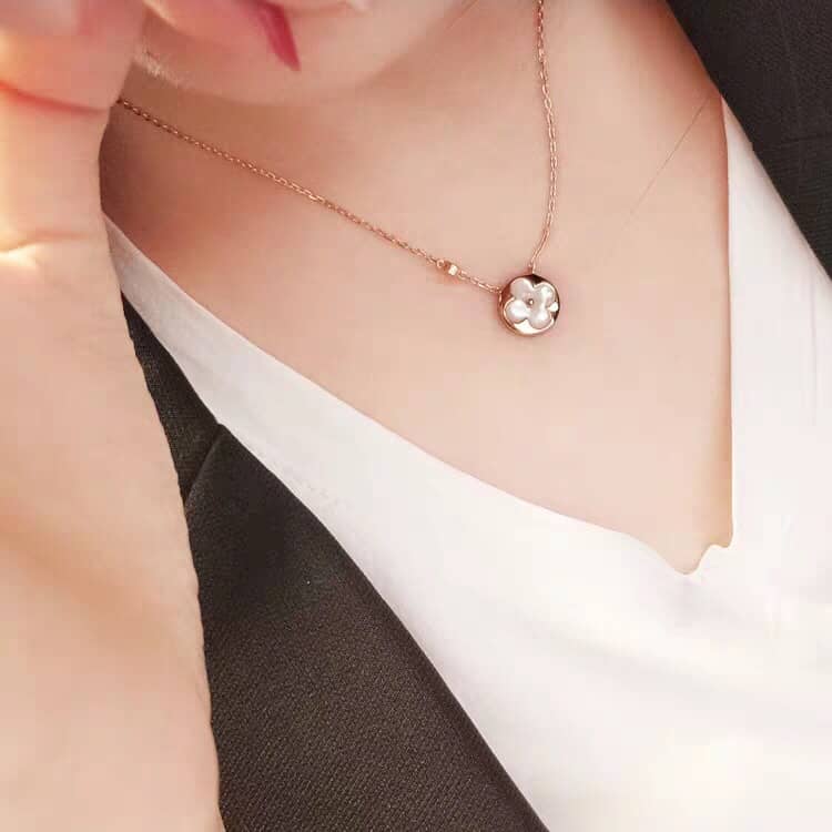 High Quality L0vis Vvtt0n Necklace