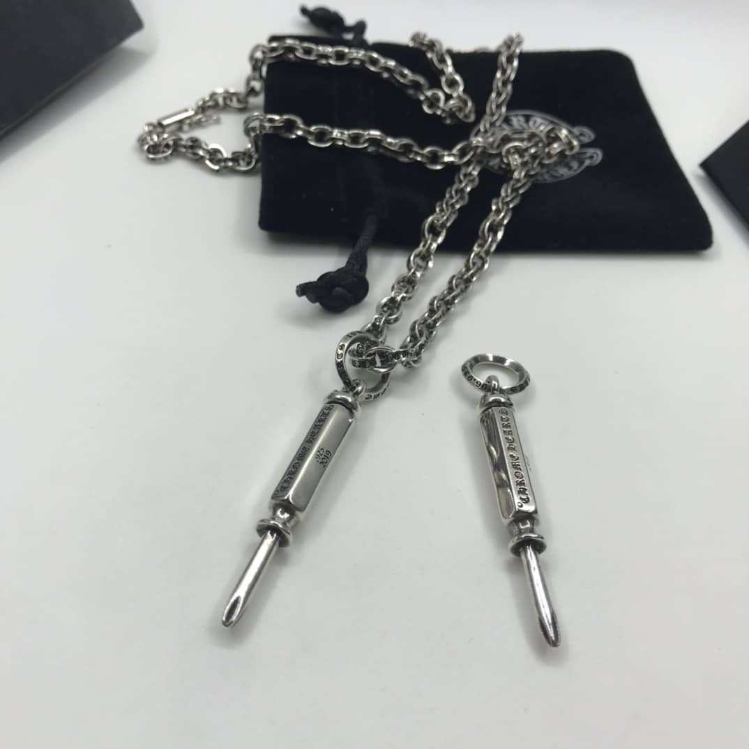 High Quality Ch*0me He**ts Necklace