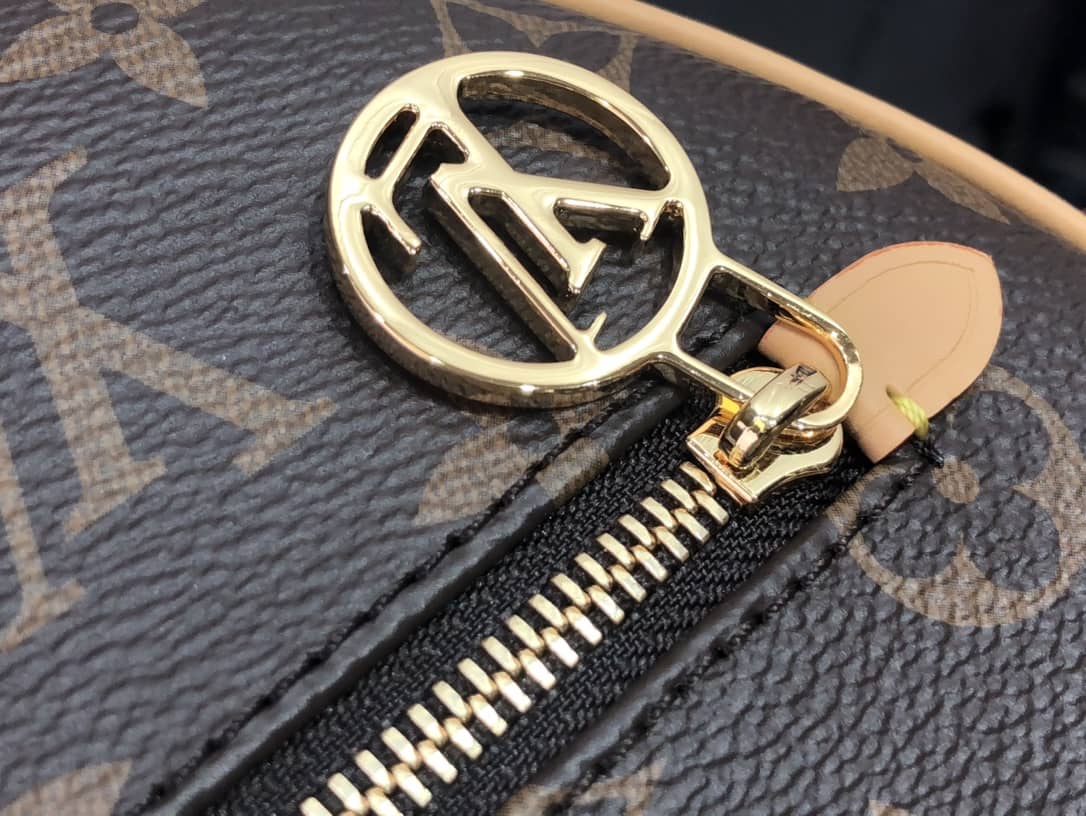 L0vis Vvtt0n Monogram Moon Bag Replica M44036