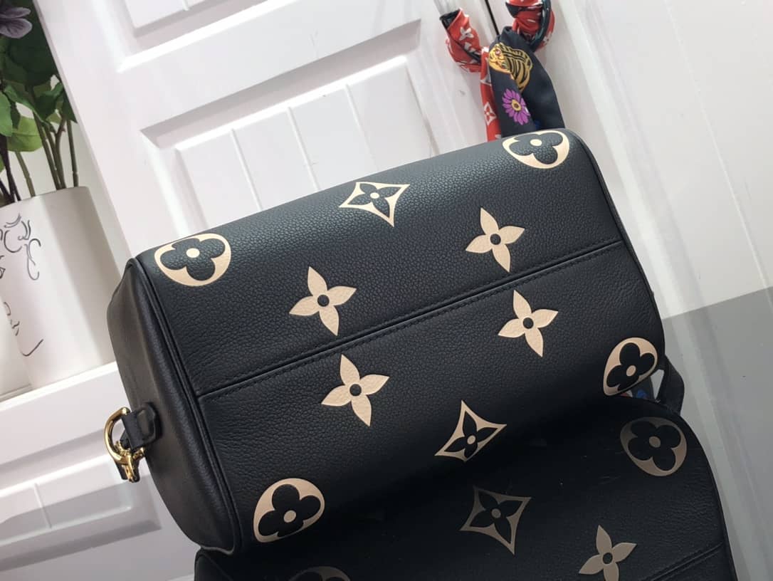 L0vis Vvtt0n Monogram Empreinte Speedy Bandoulière 25 Replica Bag M58947