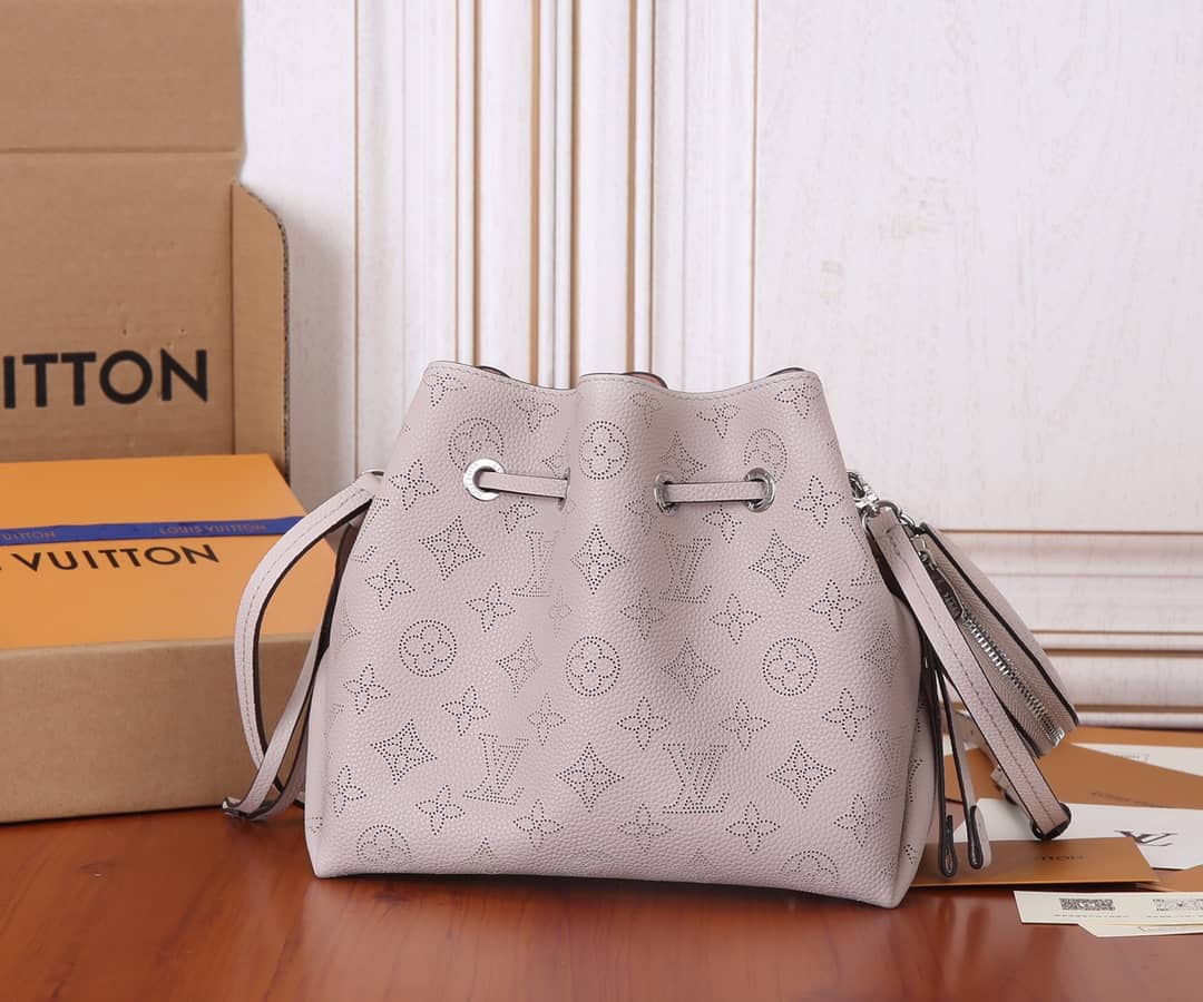 L0vis Vvtt0n Bella Leather Replica Shoulder Bag Beige M57070