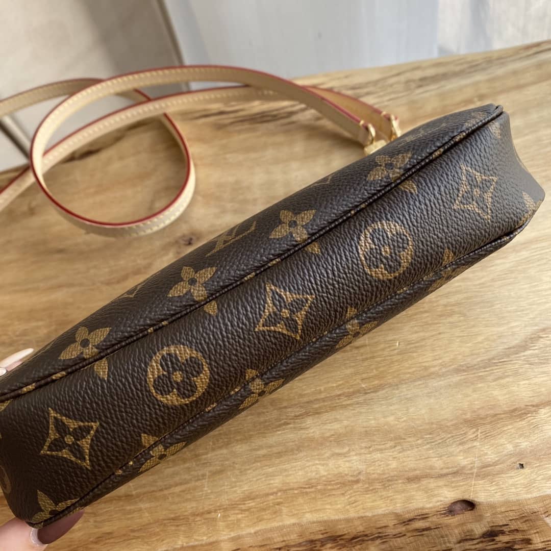 L0vis Vvtt0n Pochette Dupe Monogram Accessoires Pouch M51980