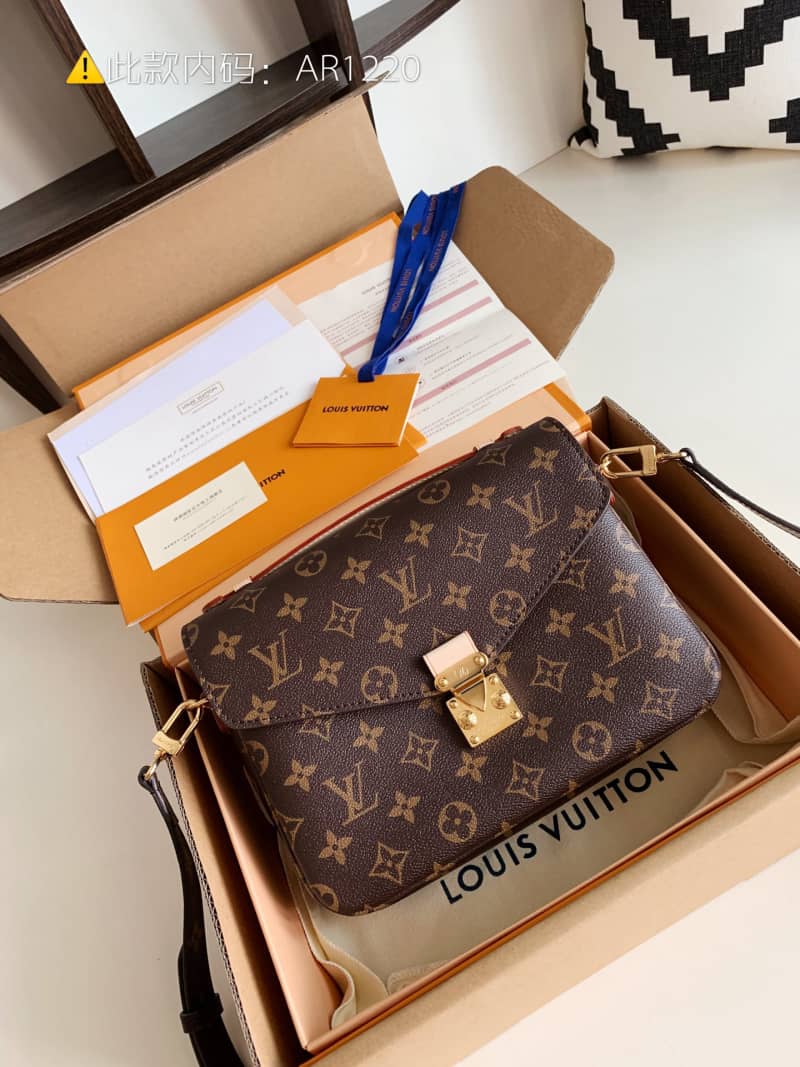 L0vis Vvtt0n Monogram Pochette Metis Crossbody Bag Replica M44875
