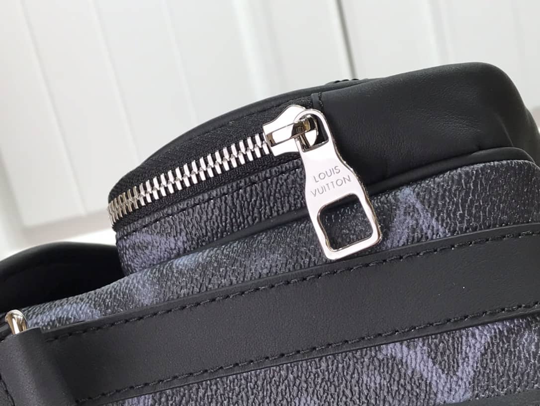 L0vis Vvtt0n Monogram Pastel Noir Canvas Replica Messenger Bag M45650