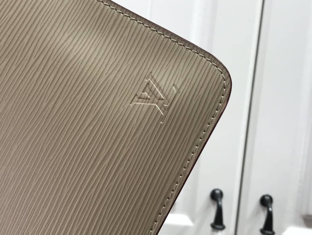L0vis Vvtt0n Epi Leather Neverfull MM Bag Replica M54185