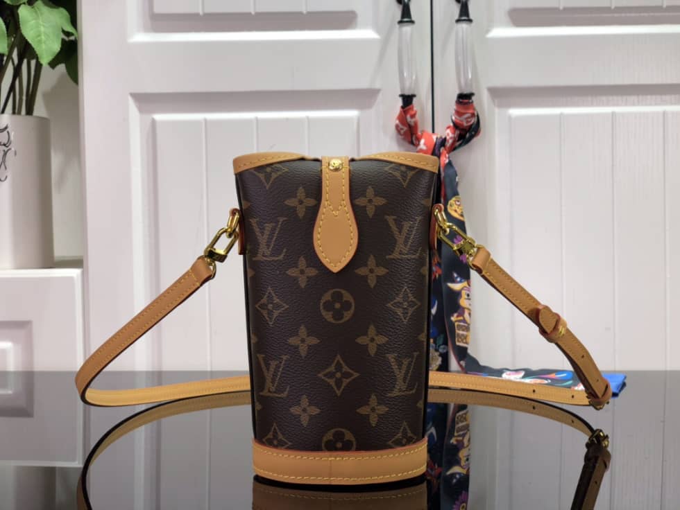 L0vis Vvtt0n Fold Me Pouch Monogram Brown M80874 Replica Bucket Bag