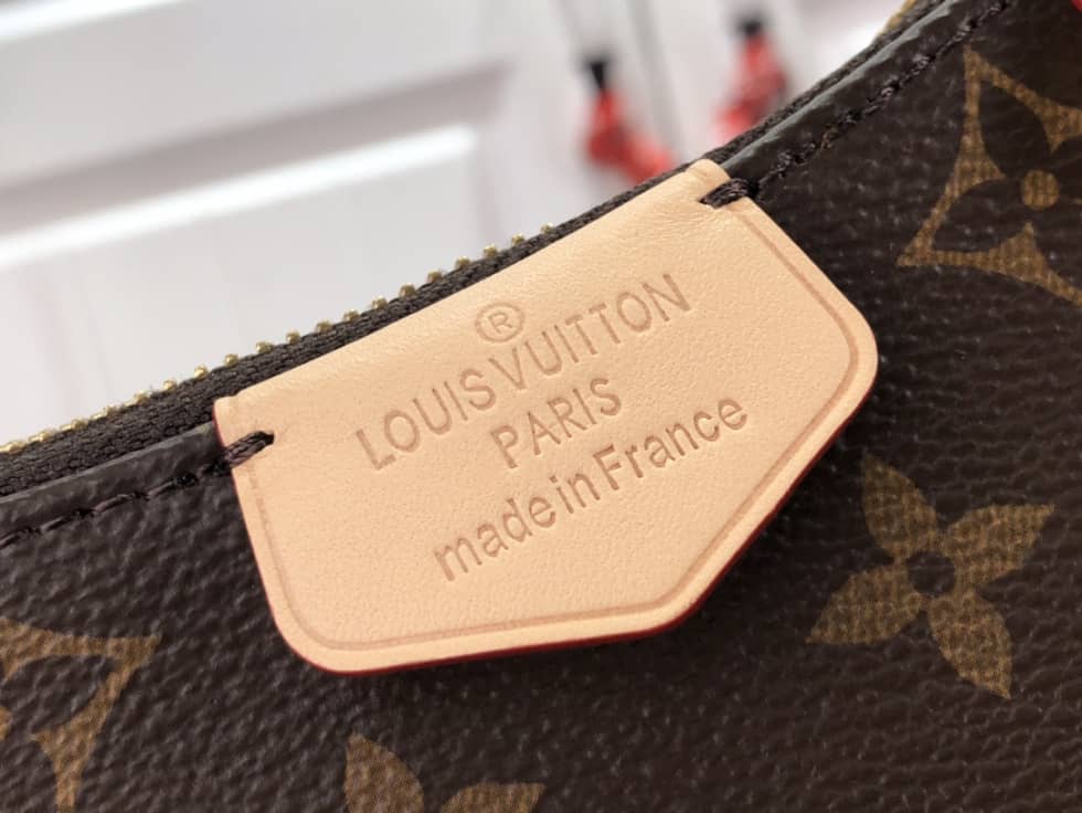 L0vis Vvtt0n Easy Pouch On Strap Monogram M81066 Replica