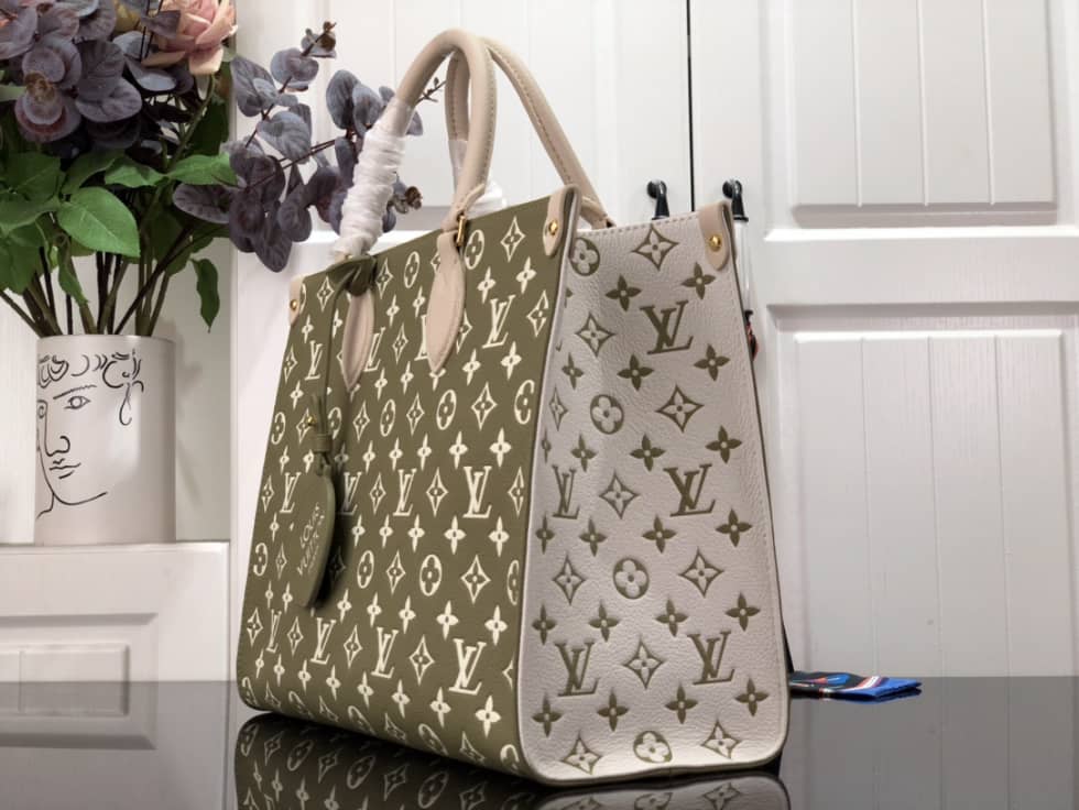 L0vis Vvtt0n OnTheGo MM Empreinte M46060 Replica Tote
