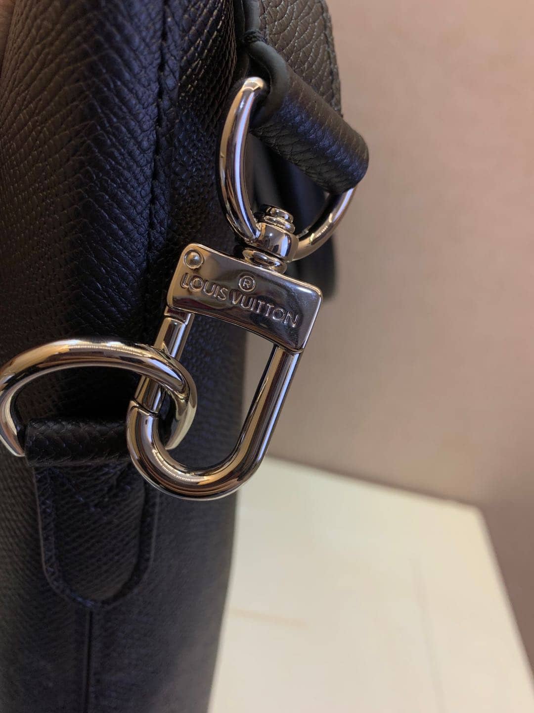 L0vis Vvtt0n Taiga Anton Tote Replica M33433
