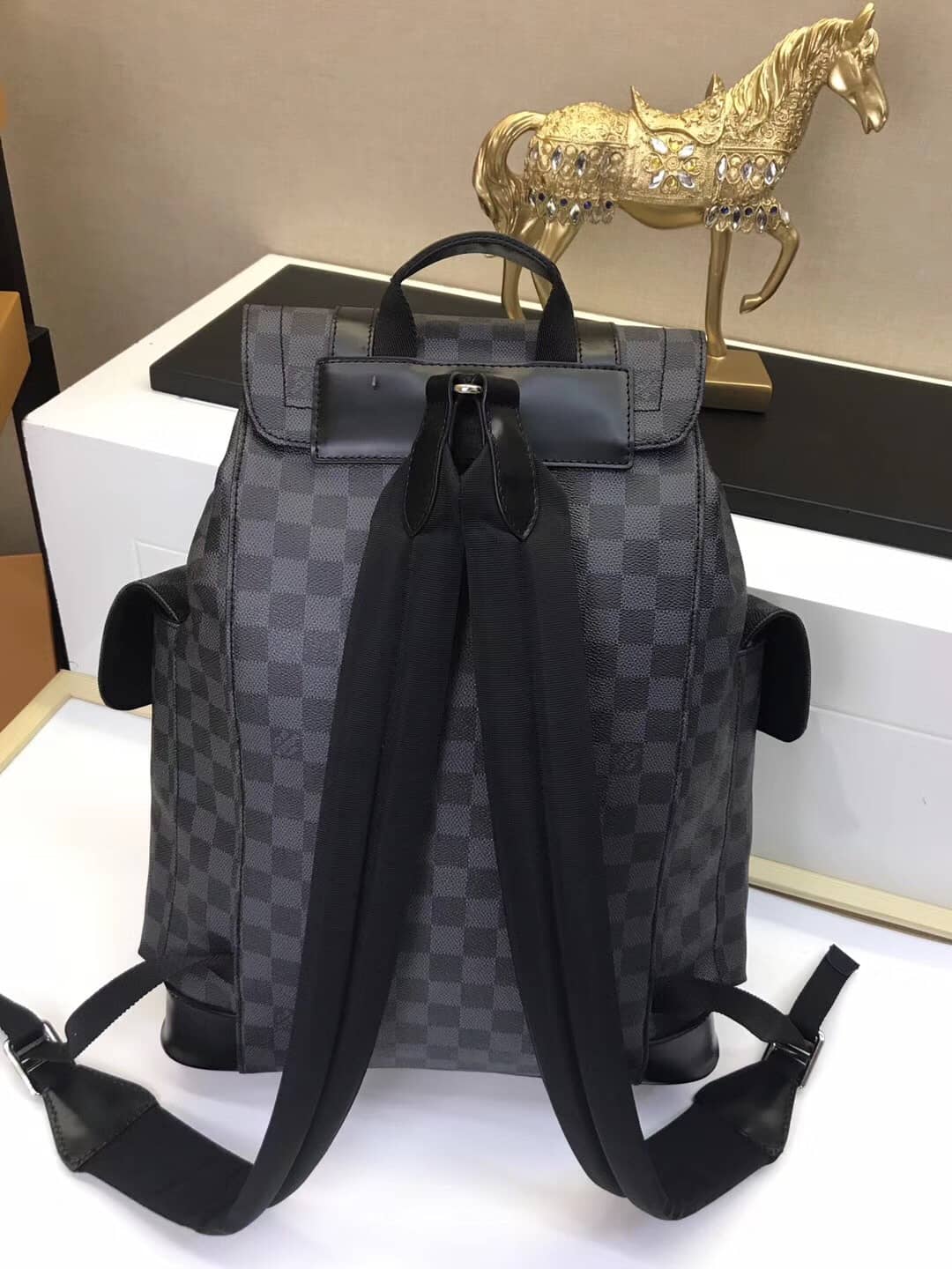 L0vis Vvtt0n Christopher PM Backpack Replica N41379